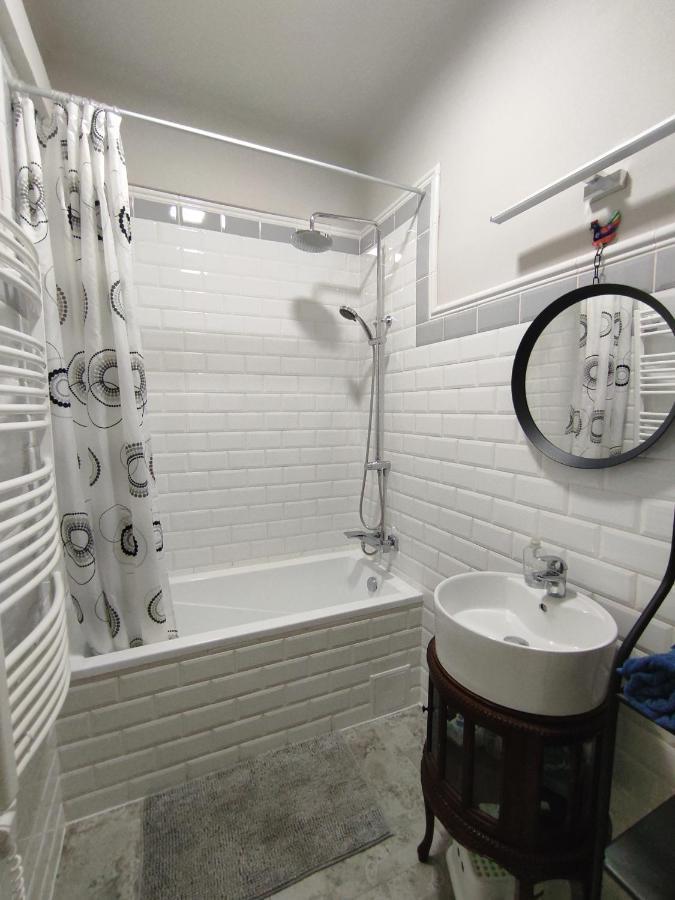 Apartmán Park View, Close To River, Ac, Bauhaus Vibe, 2 Balconies *